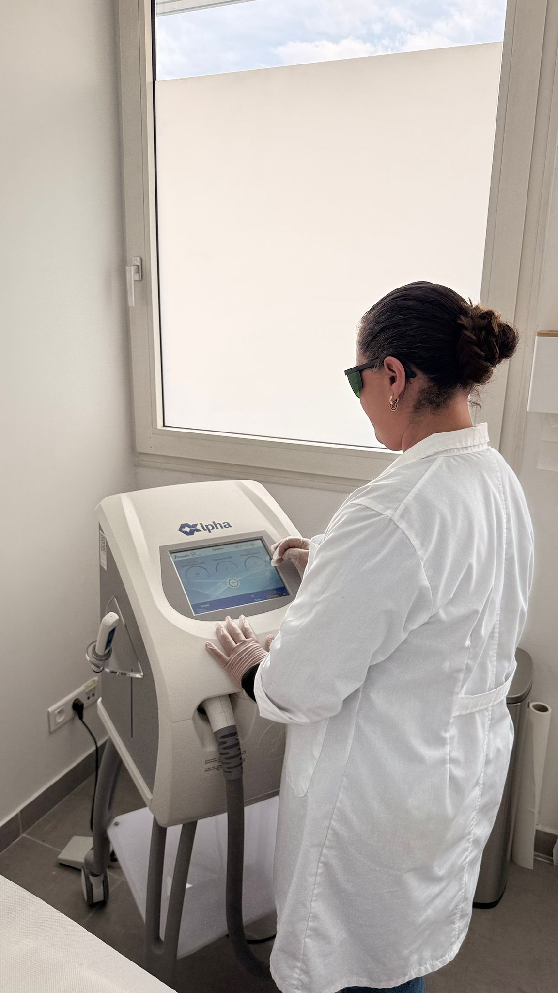 Épilation définitive au laser AlphaLine - résultat avant après